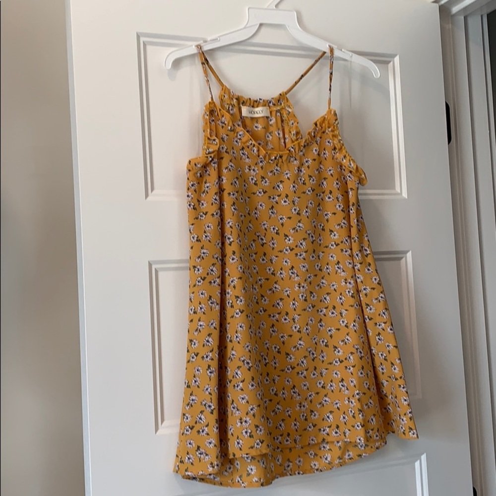 Hopely Ruffle Trim Halter Top - Picture 8 of 11
